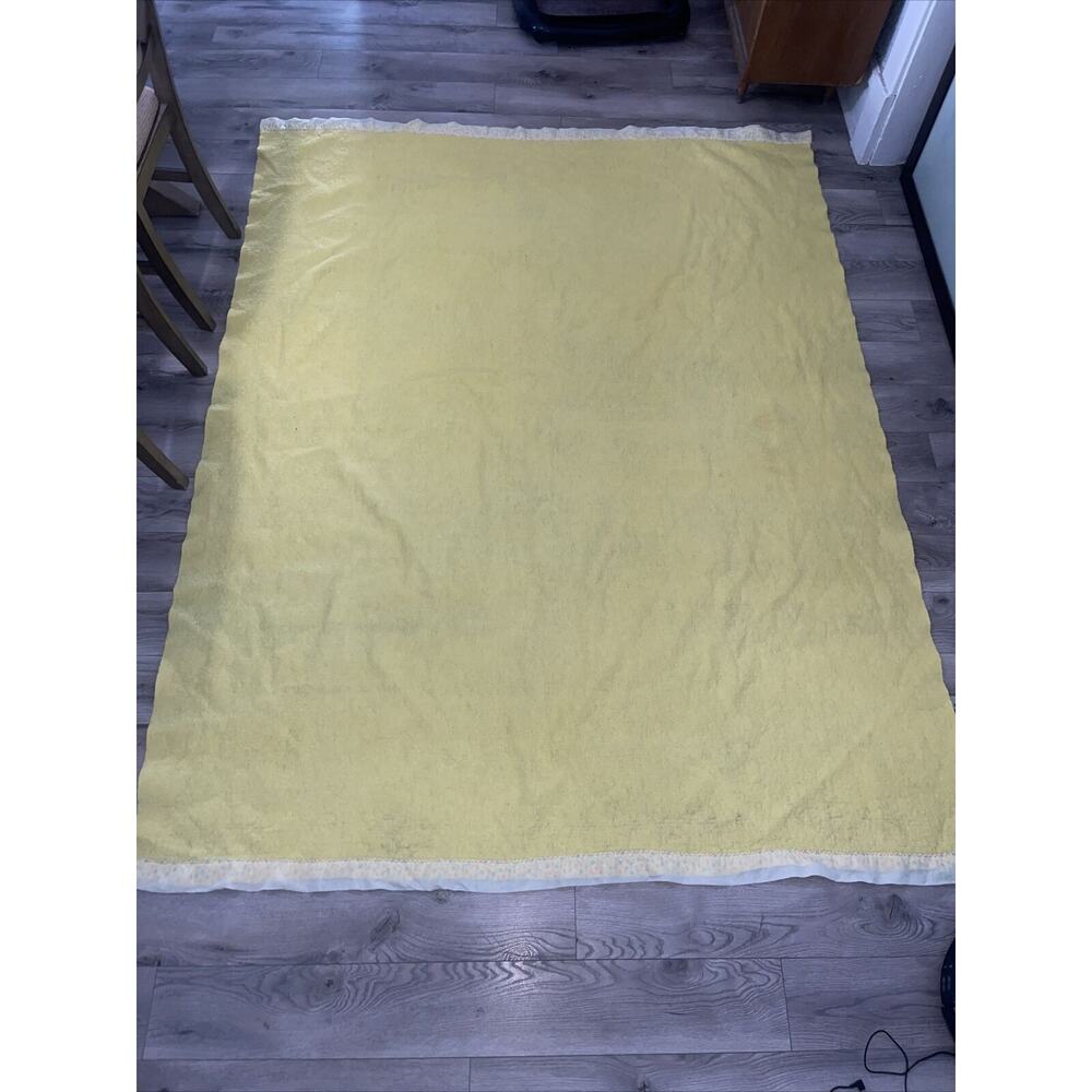 Vintage Acrylic Blanket Full Queen Yellow Satin Trim Pink Blue Flowers 91 X 71